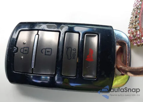 2018 Kia Cadenza Premium из США, поврежденный, VIN KNALB4J18J5119504